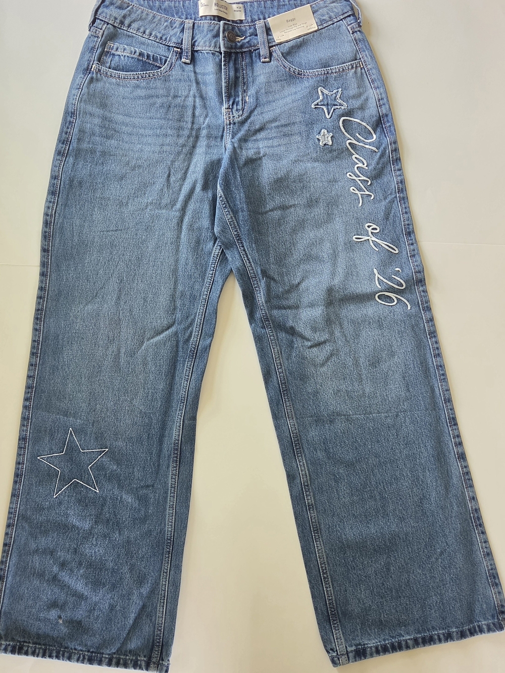 NWT Hollister Class of 2026 Special Edition Low Rise Baggy Jeans Size 6 W28 Reg